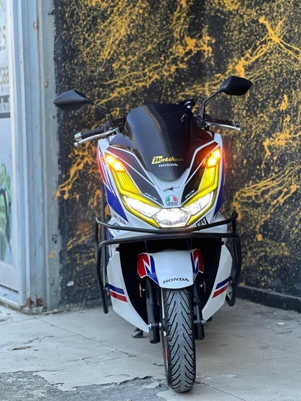 Honda PCX Ön Far Kaşı Şeffaf Sticker Sarı