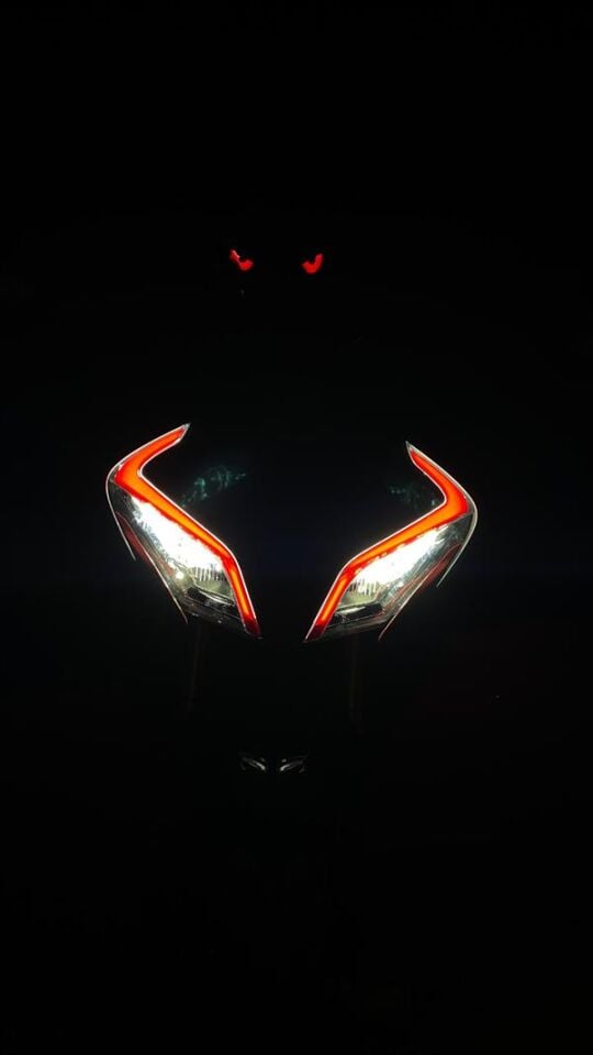 CF Moto 450SR Kırmızı Far Led Sticker Etiket Modeli